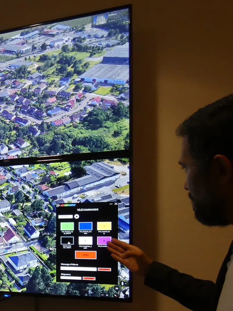 Écran tactile d'accueil et d'orientation piloté par Easy Multi Display