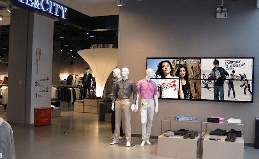 Videowall in a clothing store